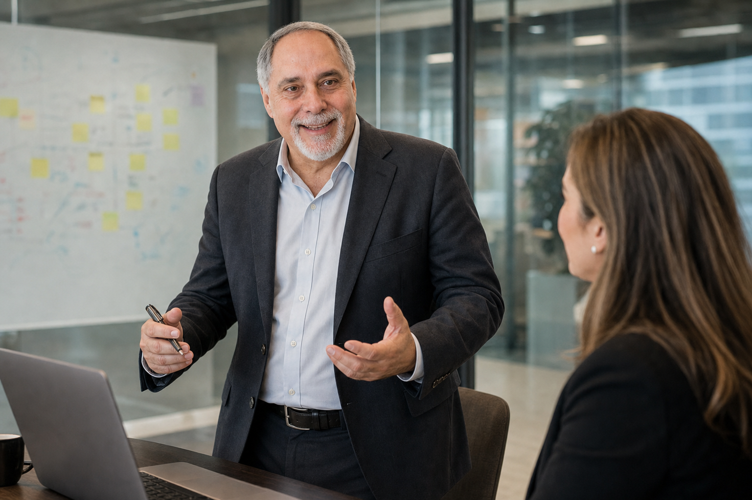 Gabriel Katz en una conversación de consultoría comercial